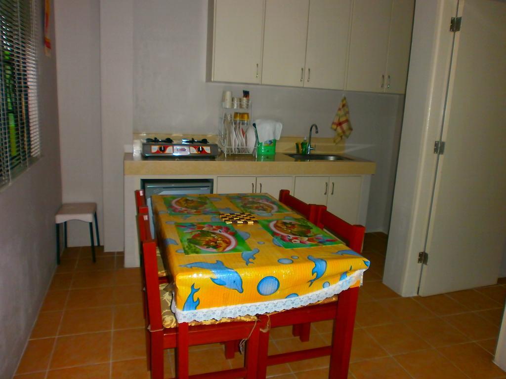 Lyn'S Do Drop Inn Transient House Багио Номер фото